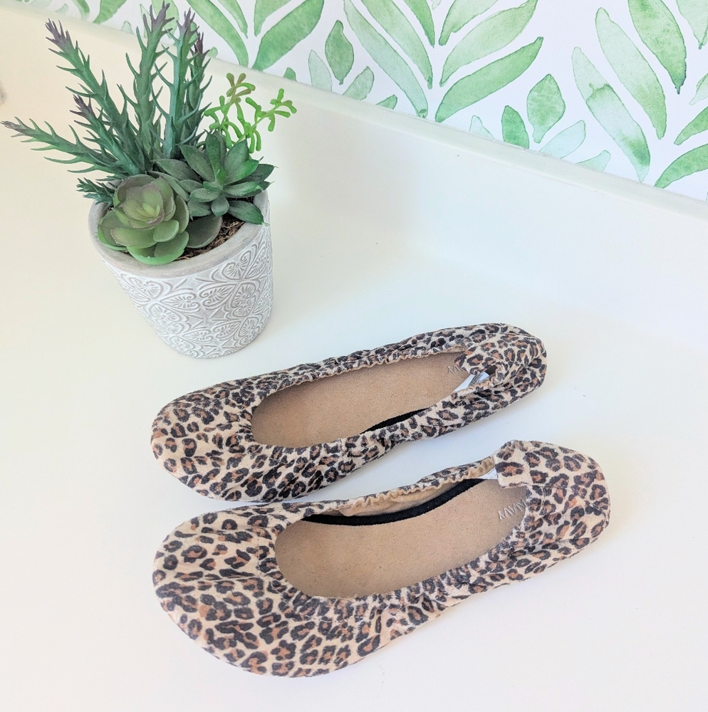 Leopard Flats Old Navy Size 8 - Picture 2 of 7